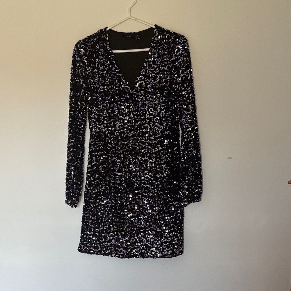 Elegant Black Sequin Long Sleeve Dress